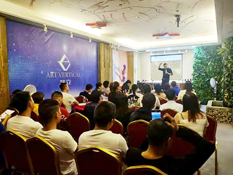 正永鞋业集团同仁来指导交流